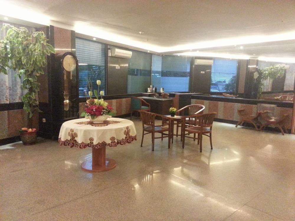 Plaza Hotel Harco Mangga Dua Jakarta Eksteriør bilde