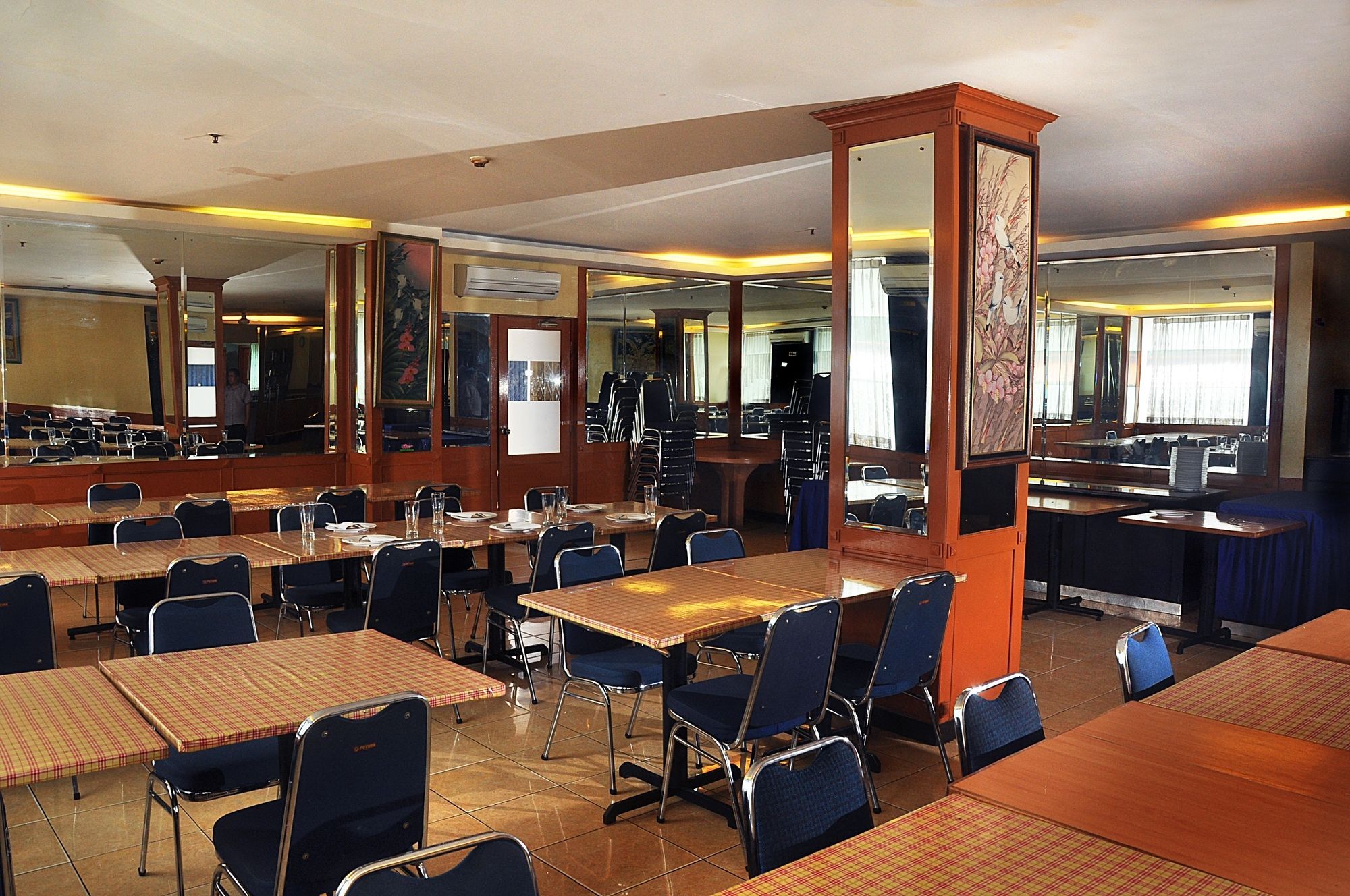 Plaza Hotel Harco Mangga Dua Jakarta Eksteriør bilde