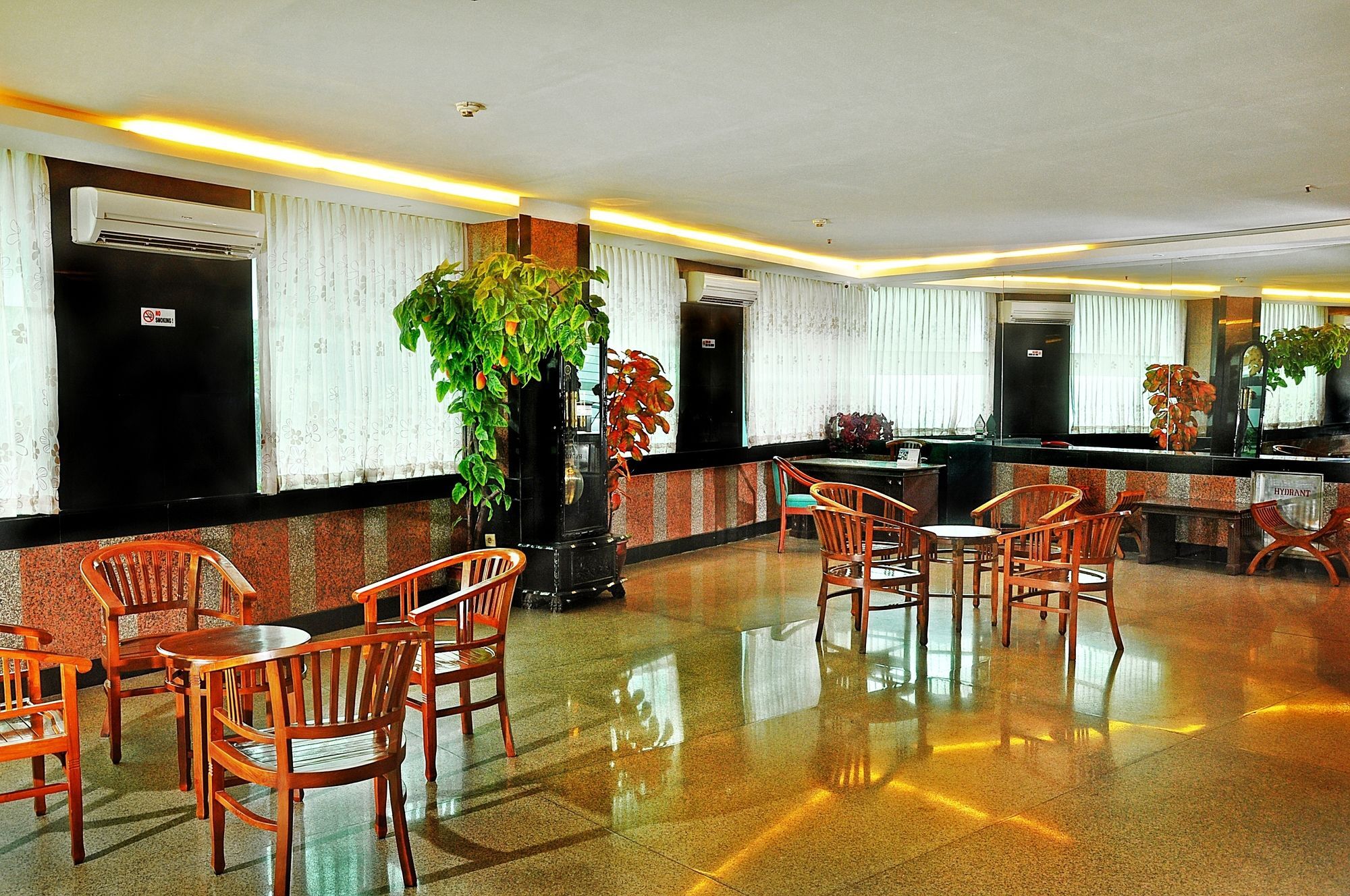 Plaza Hotel Harco Mangga Dua Jakarta Eksteriør bilde